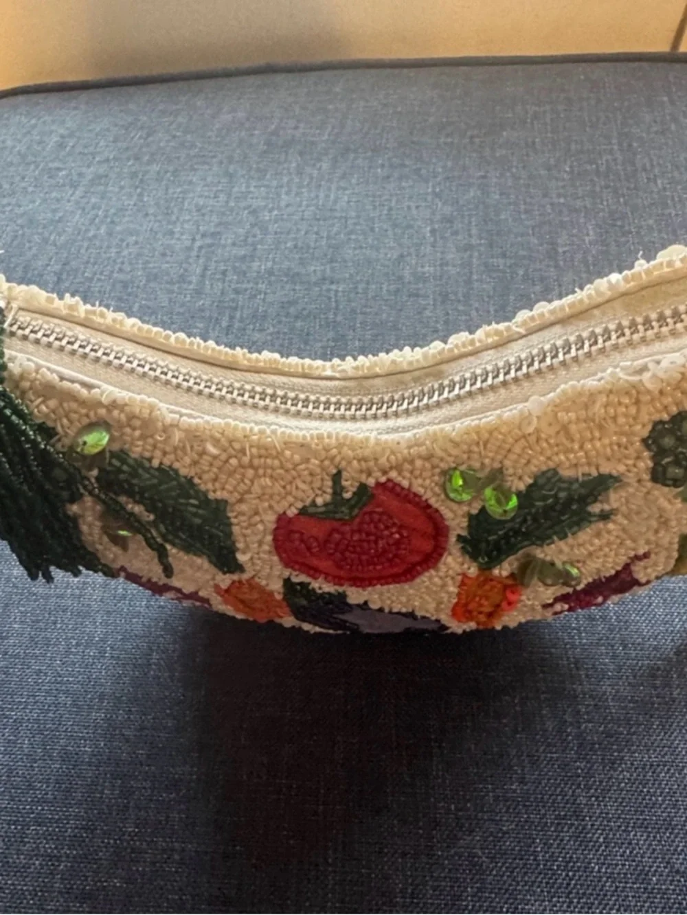 Viral Beaded Bag! NWT Garden Vegetable Shoulder Bag - Picture 7 of 11